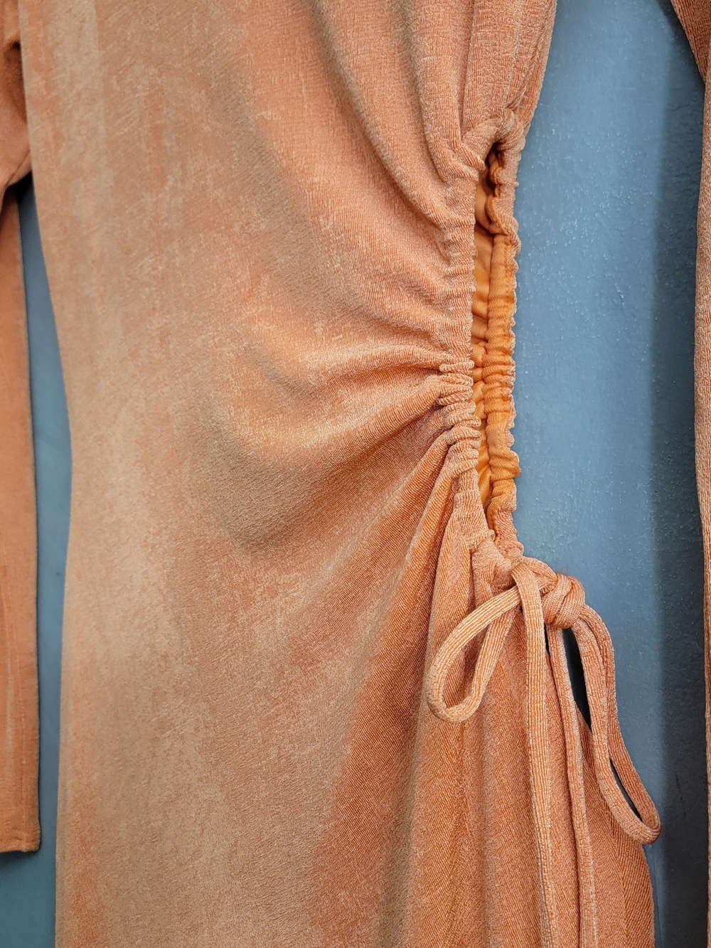 12th Tribe Long Sleeve Ruched Side Maxi Dress in Coral Orange Size M - Picture 5 of 8